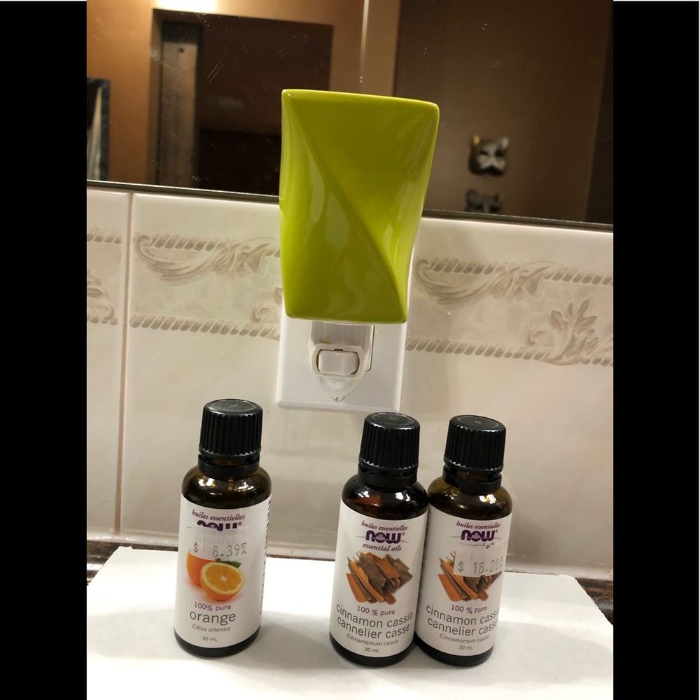 Warmer and Essential Oils